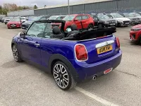 Begagnad Mini Cooper Cabriolet 2018 Blå Cab