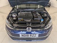 Used VW Golf VII SE 115 HP (84 kW) 2018 Blue Hatchback