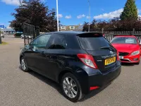 Used Toyota Yaris SR 99 HP (72 kW) 2013 Black Hatchback