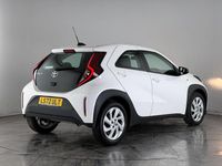 Used Toyota Aygo X PURE 72 HP (52 kW) 2022 White SUV