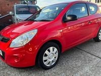 Used Hyundai i20 Classic 77 HP (56 kW) 2009 Red Hatchback