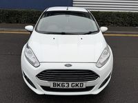 Used Ford Fiesta Titanium 100 HP (73 kW) 2013 White Hatchback
