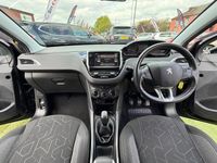 Used Peugeot 2008 Active 75 HP (55 kW) 2017 Black SUV