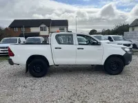 Used Toyota HiLux Active 150 HP (110 kW) 2020 White Pickup
