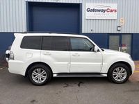 Used Mitsubishi Shogun 197 HP (144 kW) 2015 White SUV