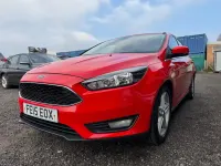Usado Ford Focus Zetec 125 HP (91 kW) 2015 Vermelho Citadino