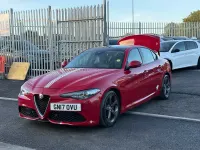 Used Alfa Romeo Giulia Edizione Speciale 180 HP (132 kW) 2017 Red Sedan