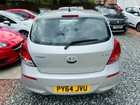 Begagnad Hyundai i20 Active 2015 Silver Halvkombi