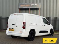 Used Vauxhall Combo Sportive 100 HP (73 kW) 2020 White Van
