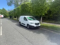 Second-hand Vauxhall Combo Edition 100 CP (73 kW) 2019 Alb Monovolum