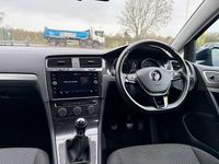 Used VW Golf VII S 115 HP (84 kW) 2018 Blue Estate