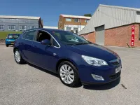 Used Vauxhall Astra 115 HP (84 kW) 2012 Blue Hatchback