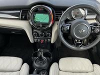 Begagnad Mini Cooper Exclusive 134 HK (98 kW) 2020 Silver Halvkombi