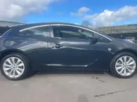 Second-hand Vauxhall Astra GTC SRi 2014 Negru Hatchback