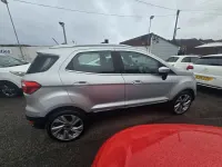Usado Ford Ecosport Titanium 125 CV (91 kW) 2017 Plateado SUV
