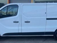 Second-hand Vauxhall Vivaro Sportive 125 CP (91 kW) 2019 Alb Monovolum