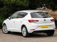 Used Seat Leon SE Dynamic 130 HP (95 kW) 2020 White Hatchback
