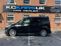 Second-hand Ford Transit Connect Limited 118 CP (86 kW) 2018 Negru Monovolum