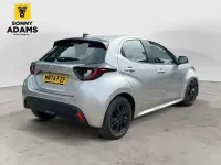 Begagnad Mazda 2 Center-Line 116 HK (85 kW) 2024 Silver Halvkombi