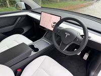 Used Tesla Model Y Performance 392 kW (534 HP) 2022 White SUV