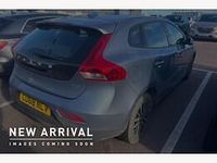 Used Volvo V40 Momentum 122 HP (89 kW) 2018 Blue Estate