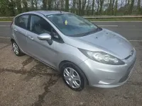 Usado Ford Fiesta 67 HP (49 kW) 2009 Prateado Citadino