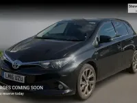 Used Toyota Auris Hybrid Design 136 HP (100 kW) 2016 Hatchback