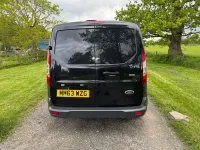 Usado Ford Transit Connect 95 HP (69 kW) 2014 Preto Monovolume