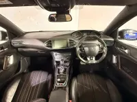 Begagnad Peugeot 308 GT 180 HK (132 kW) 2017 Blå Halvkombi
