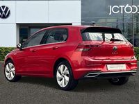 Second-hand VW Golf VIII Style 130 CP (95 kW) 2022 Roșu Hatchback