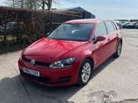 Used VW Golf VII SE 105 HP (77 kW) 2014 Red Hatchback