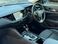 Second-hand Vauxhall Insignia SRi 136 CP (100 kW) 2018 Albastru Hatchback