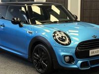 Usado Mini Cooper Hatch 136 CV (100 kW) 2019 Azul Utilitario