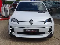 Used Renault 5 E-Tech Komfort 58 kW (79 HP) 2025 White Hatchback