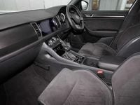 Used Skoda Kodiaq SportLine 190 HP (139 kW) 2019 Moon white metallic SUV