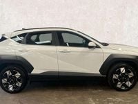 Used Hyundai Kona Advanced 141 HP (103 kW) 2024 White SUV