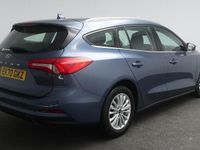 Begagnad Ford Focus Titanium 120 HK (88 kW) 2020 Blå Kombi