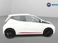 Used Toyota Aygo x-press 69 HP (50 kW) 2018 White Hatchback