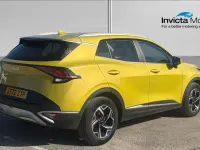 Usado Kia Sportage 116 HP (85 kW) 2023 Amarelo SUV