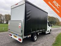 Used Nissan NV400 Tekna 150 HP (110 kW) 2021 White Van