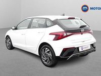 Used Hyundai i20 Advanced 101 HP (74 kW) 2024 White Hatchback