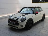 Używany Mini Cooper S Hatch 192 KM (141 kW) 2015 Biały Hatchback