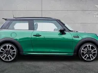 Used Mini Cooper Hatch 134 HP (98 kW) 2023 Green Hatchback