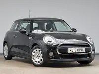 Used Mini ONE Classic 102 HP (75 kW) 2019 Black Hatchback