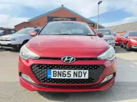 Used Hyundai i20 SE 84 HP (61 kW) 2015 Red Hatchback