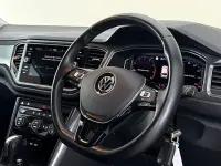Used VW T-Roc SEL 150 HP (110 kW) 2021 Yellow SUV