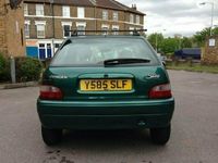 Begagnad Citroën Saxo 2001 Halvkombi