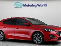 Used Ford Focus ST-Line 125 HP (91 kW) 2023 Red Hatchback
