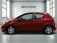 Used Toyota Yaris 100 HP (73 kW) 2017 Red Hatchback
