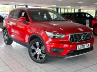 Begagnad Volvo XC40 Inscription 163 HK (119 kW) 2020 Röd SUV